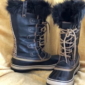SOREL Joan of Arctic Safari Winter Boots